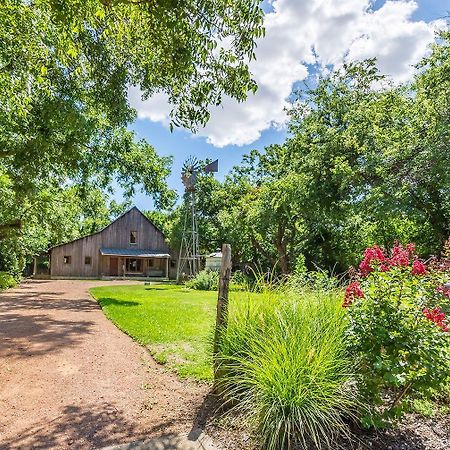 Villa Ada'S Peach Street Hideaway - Whole House Fredericksburg Exterior foto